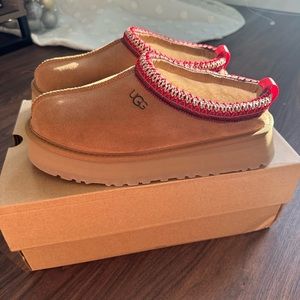 UGG Tazz Slipper Chestnut Size 9
